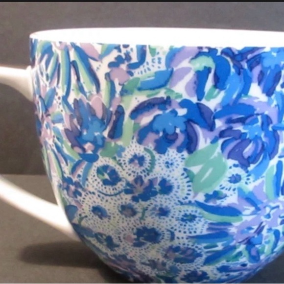 Lilly Pulitzer Blue Floral Ceramic Gold Handle Large Coffee Tea Mug Cup - 12 Oz. - Picture 6 of 6